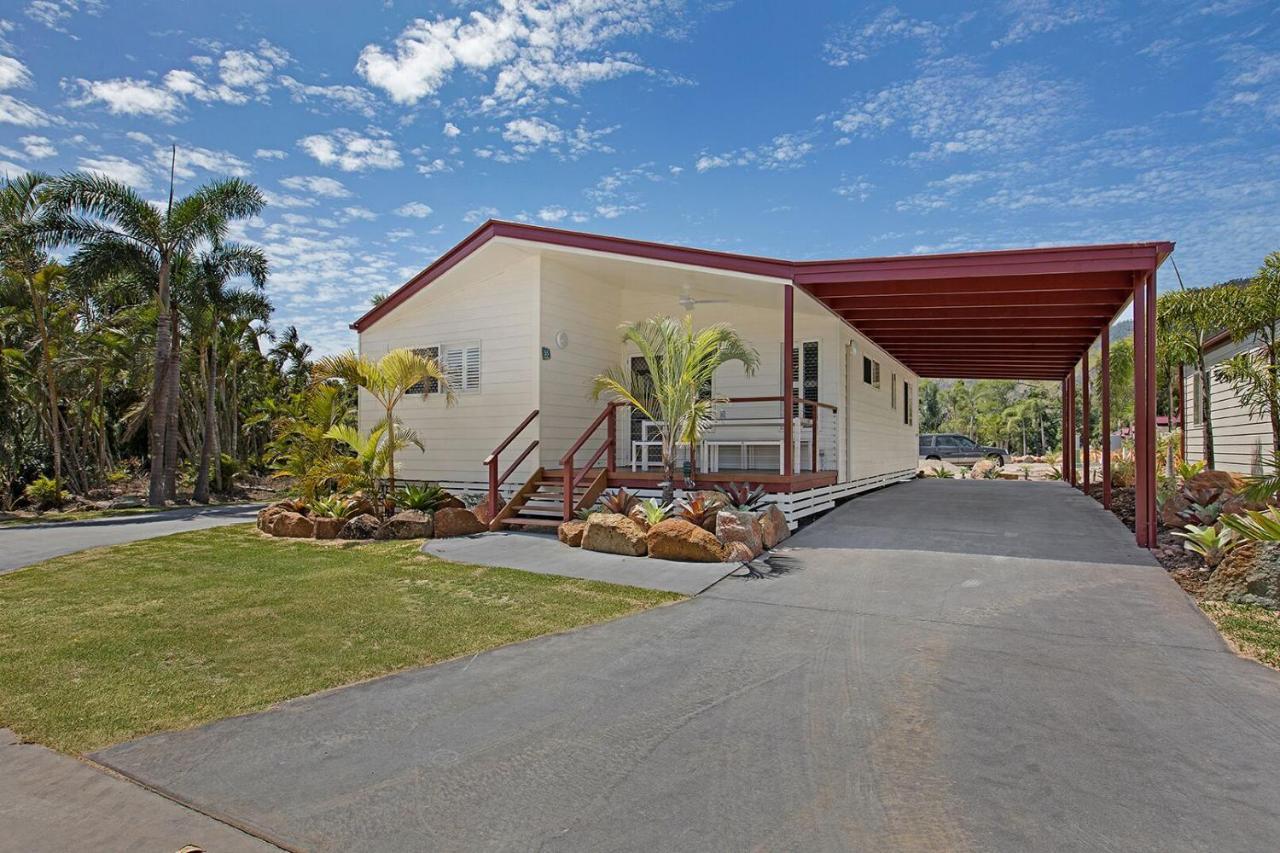 Big4 Adventure Whitsunday Resort Airlie Beach Exterior foto